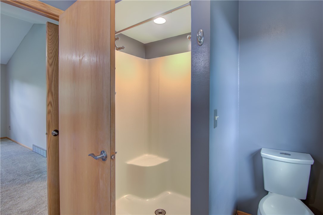 E4625 Interlachen Boulevard Property Photo 20