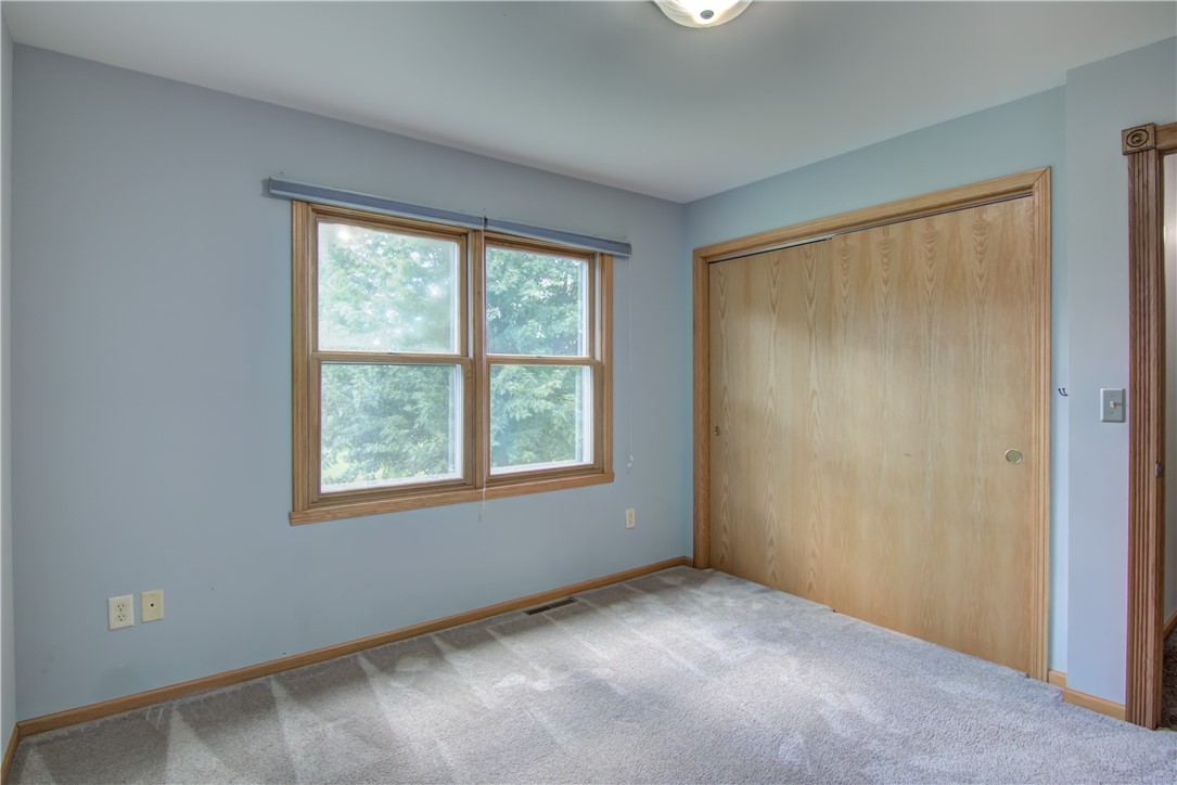 E4625 Interlachen Boulevard Property Photo 27