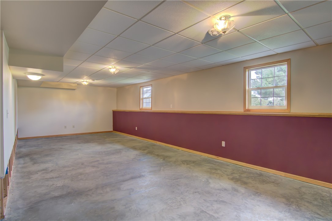 E4625 Interlachen Boulevard Property Photo 31