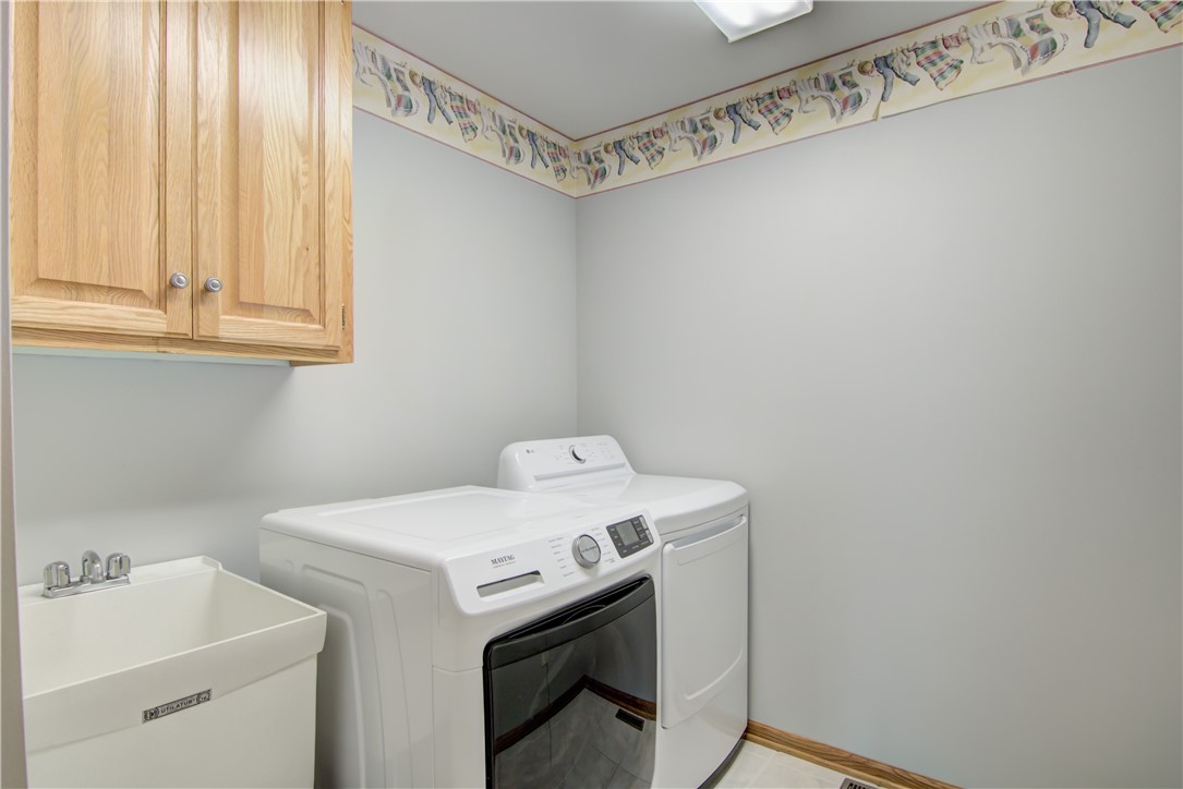 E4625 Interlachen Boulevard Property Photo 32