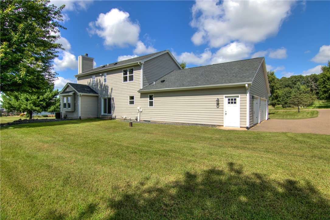 E4625 Interlachen Boulevard Property Photo 33