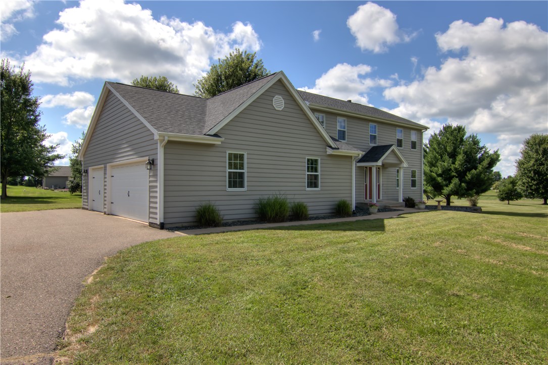 E4625 Interlachen Boulevard Property Photo 37