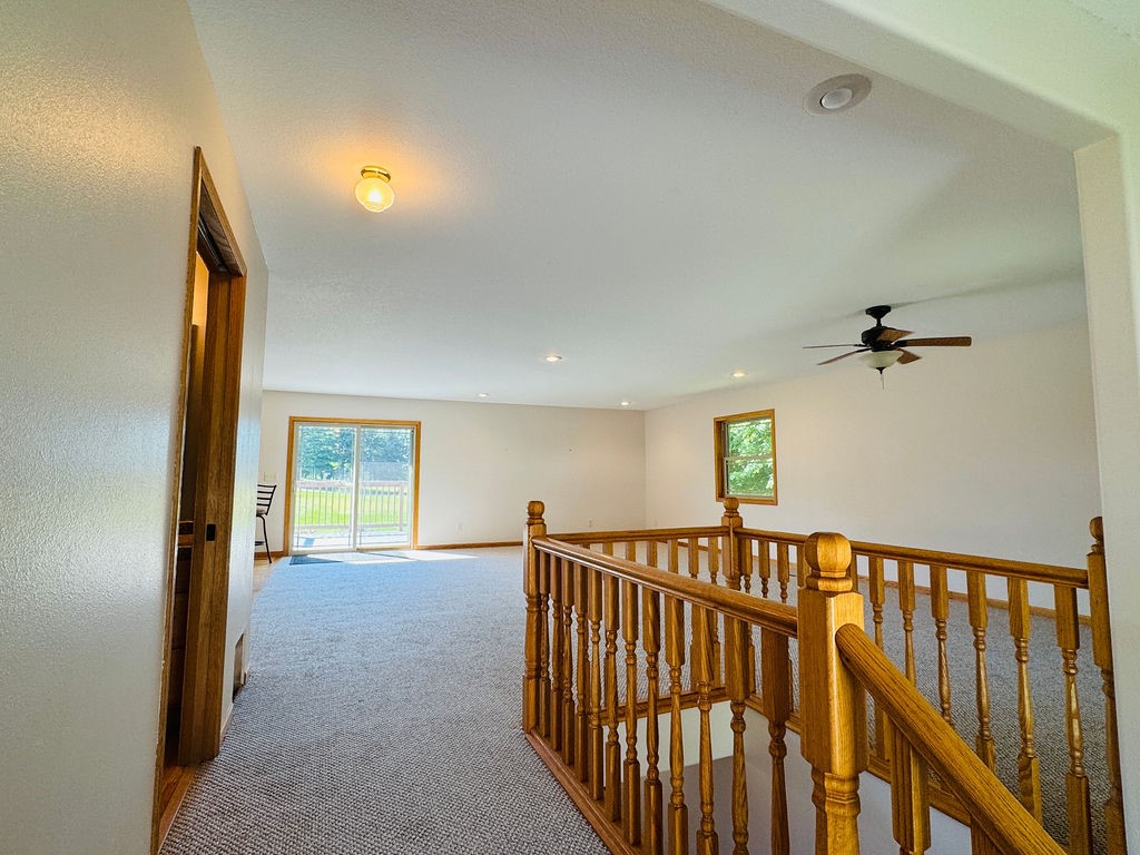405 Diamond Street S Property Photo 9