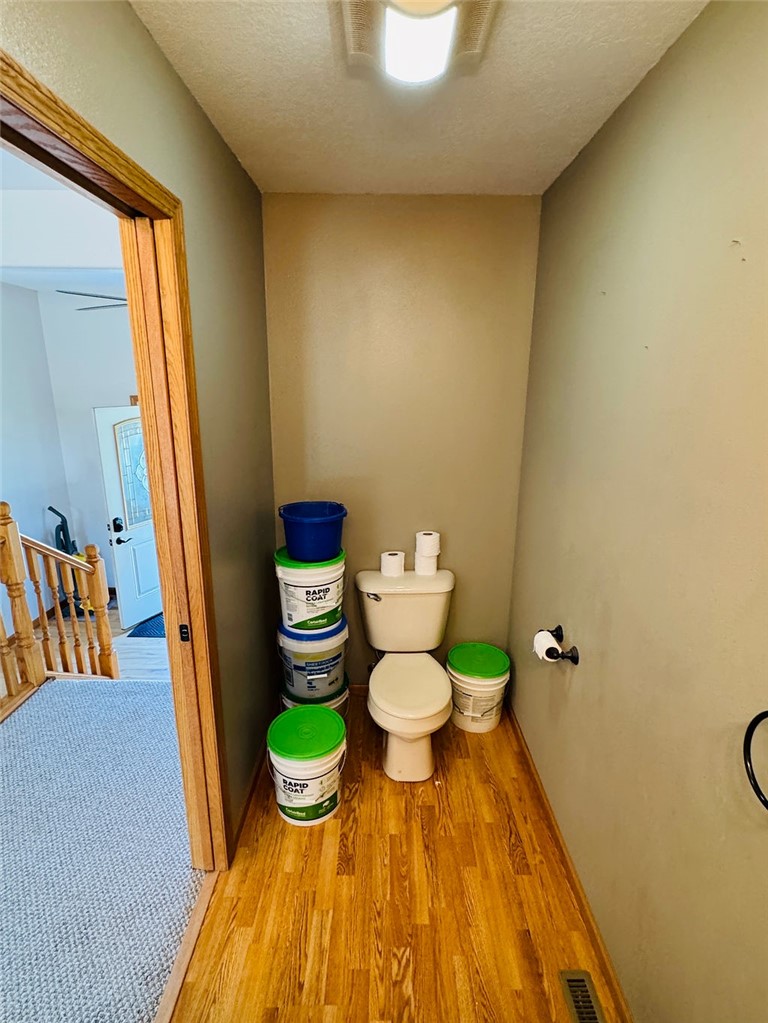 405 Diamond Street S Property Photo 11