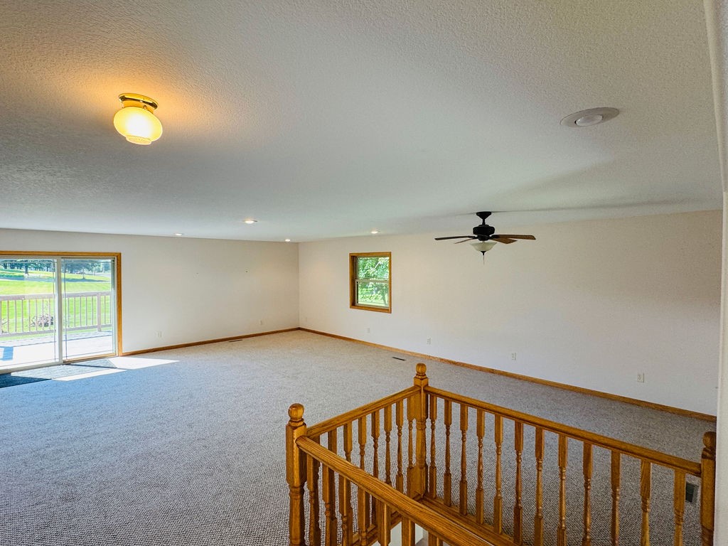 405 Diamond Street S Property Photo 12
