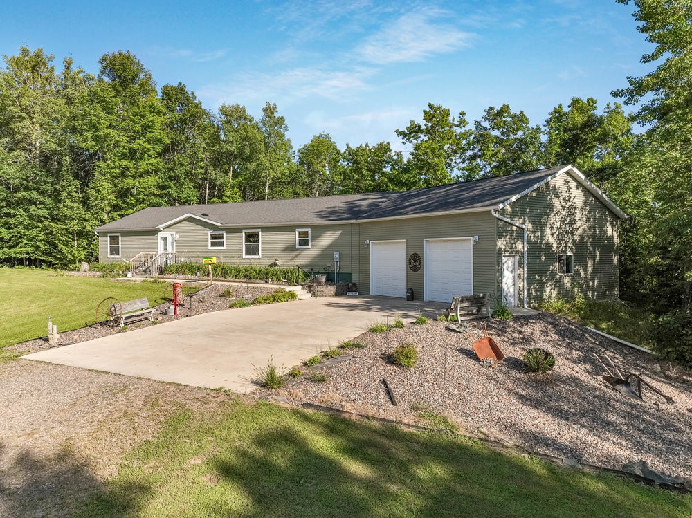 W14297 State Highway 8 Property Photo 1