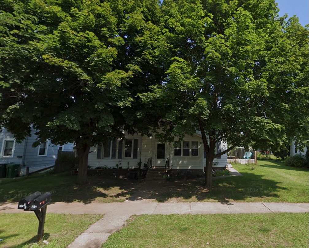 635 Centre Street 1 & 2 Property Photo 1