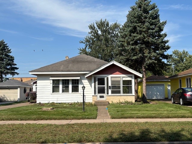 2116 Laurel Avenue Property Photo 1