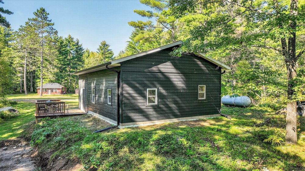 9491 Totogatic Road Property Photo 2