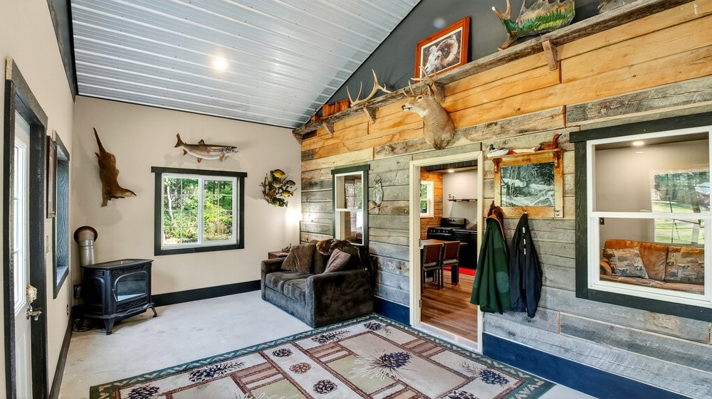 9491 Totogatic Road Property Photo 4