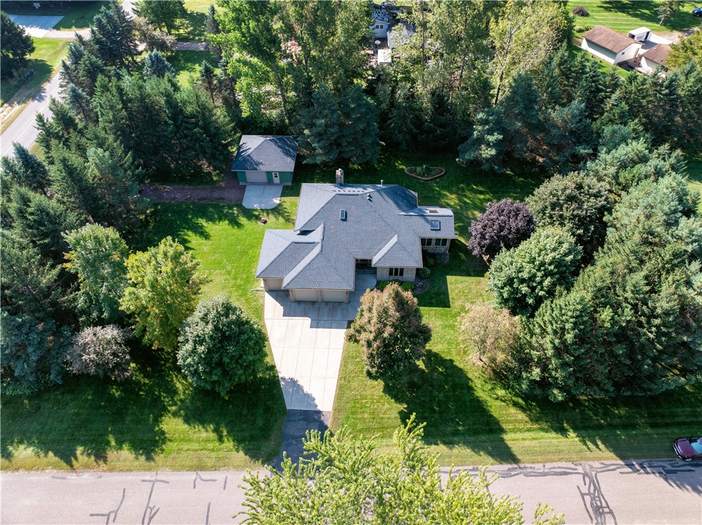 2047 23 11/16 Avenue Property Photo 5
