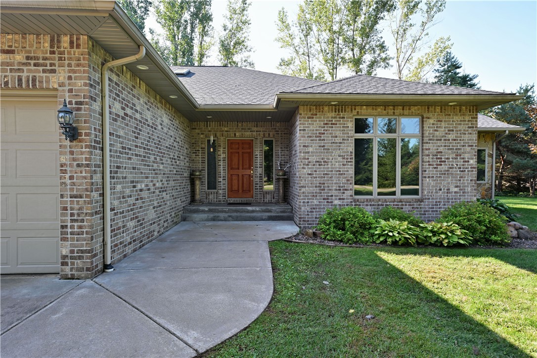 2047 23 11/16 Avenue Property Photo 7