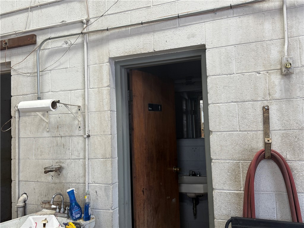 8 S 4th Street Property Photo 15