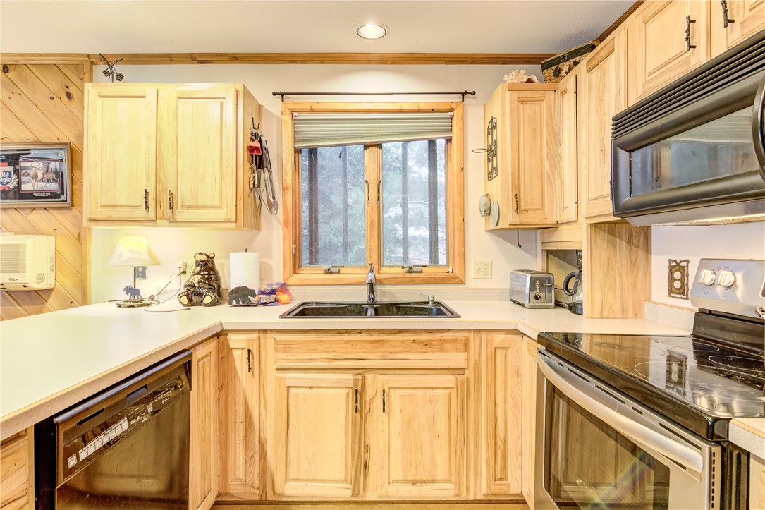 9357 N Dun Rovin Road Property Photo 4