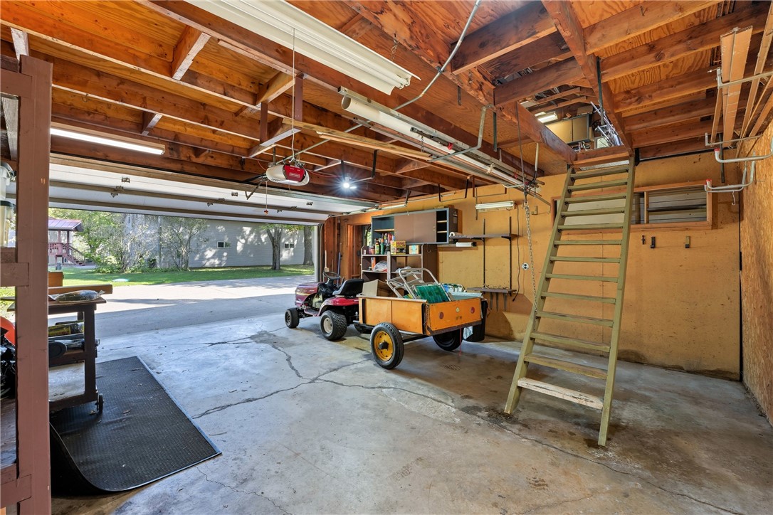 4824 180th Street Property Photo 34