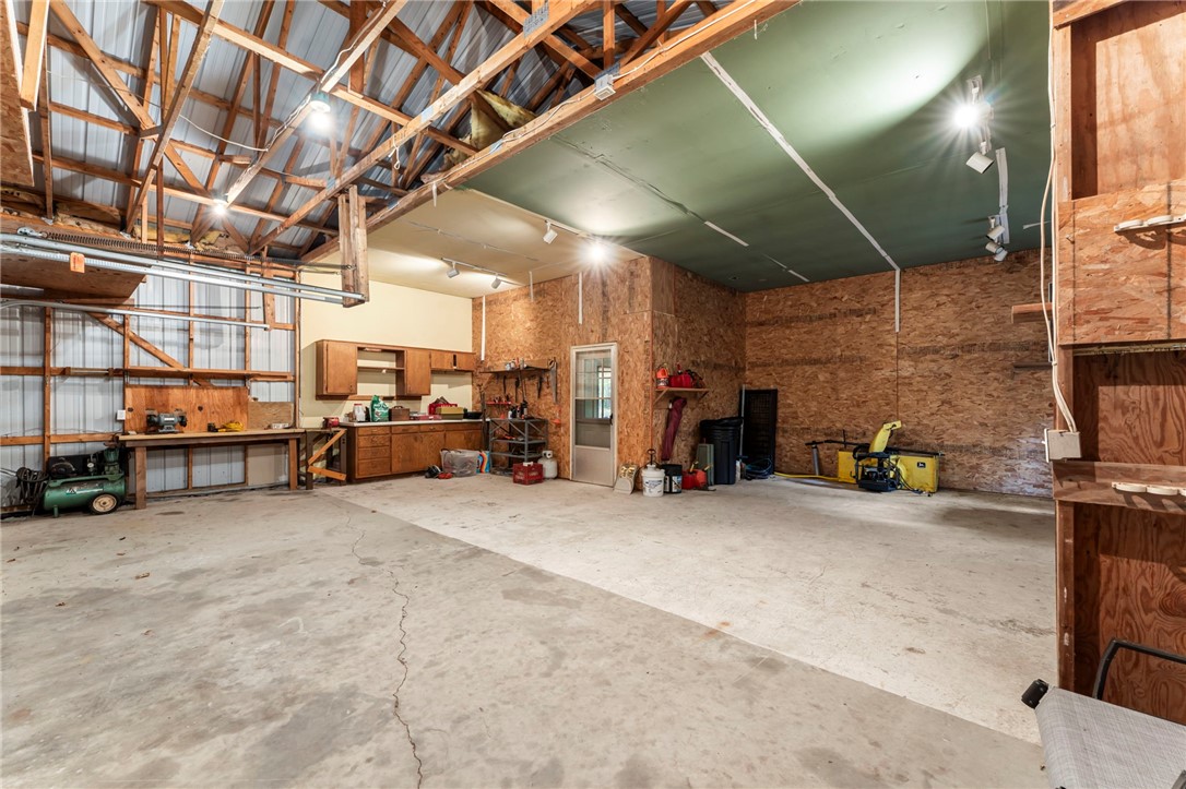 2526 7 1/4 Street Property Photo 32