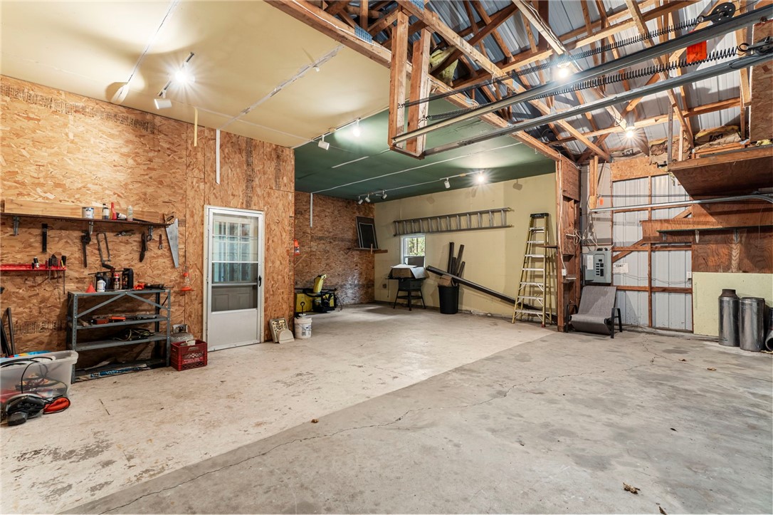 2526 7 1/4 Street Property Photo 33