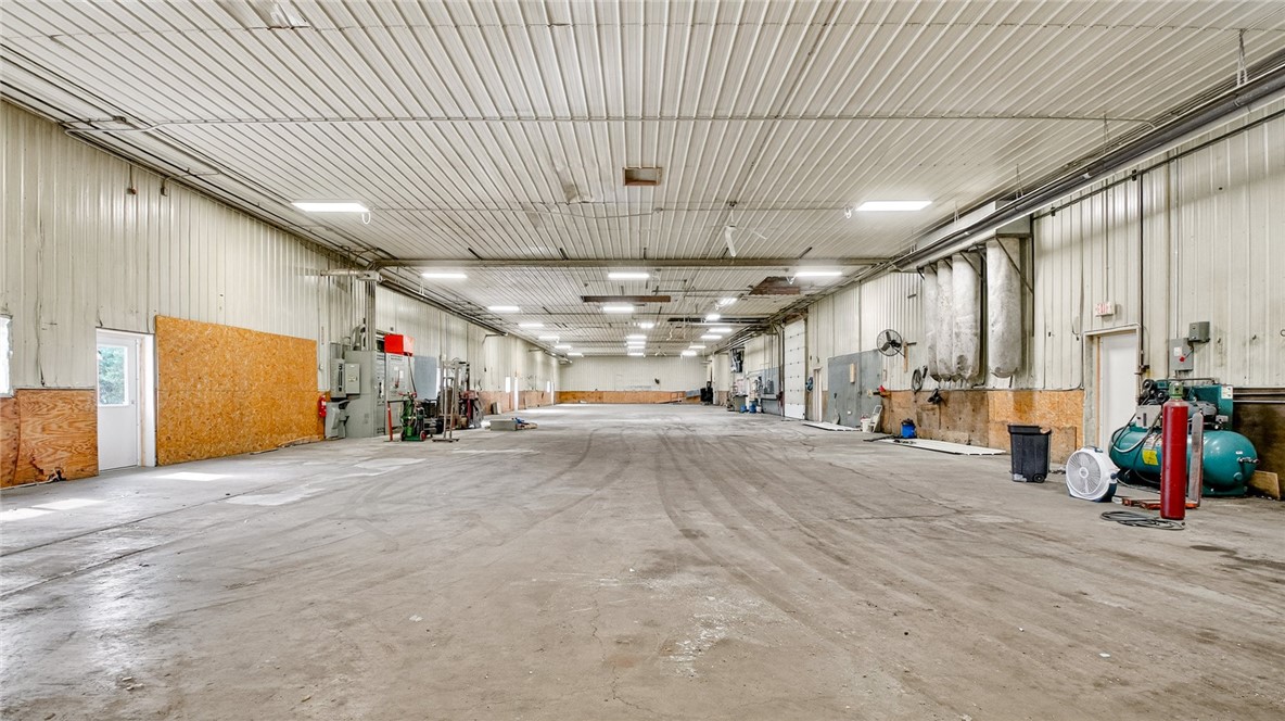 1110 W Center Street Property Photo 4