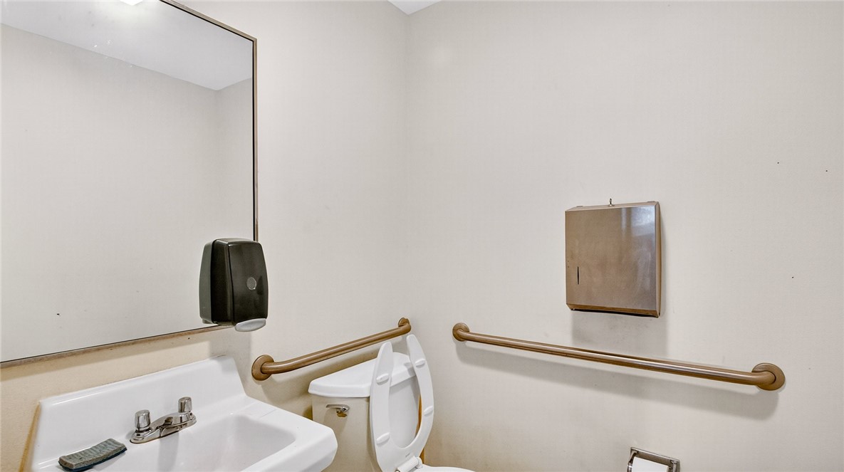 1110 W Center Street Property Photo 11