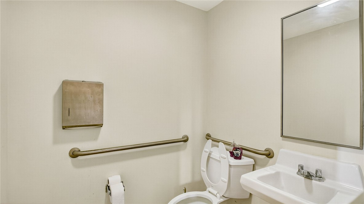 1110 W Center Street Property Photo 12