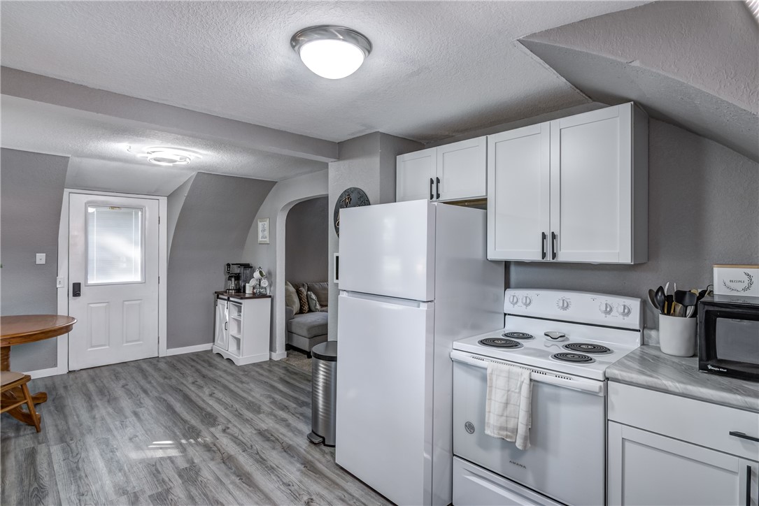 602 E South Avenue Property Photo 2