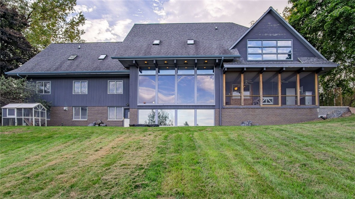 217 Skyline Drive Property Photo 4