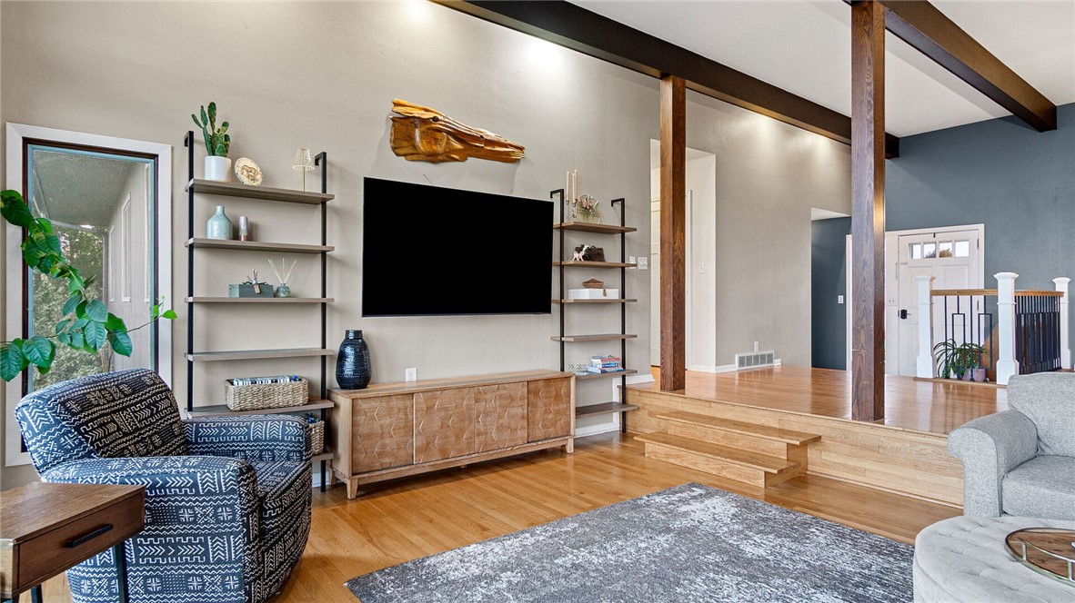 217 Skyline Drive Property Photo 12