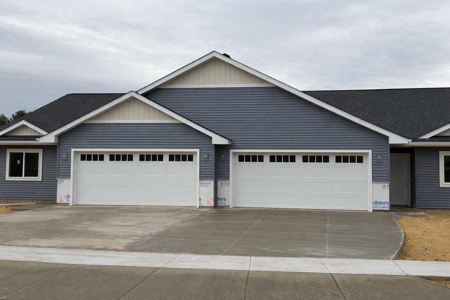 702 Sequoia Drive Property Photo 1