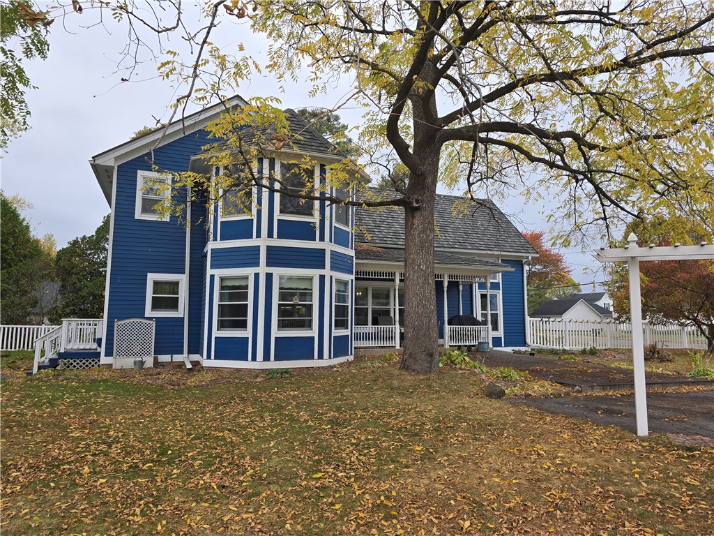 1213 2nd Street Property Photo 2