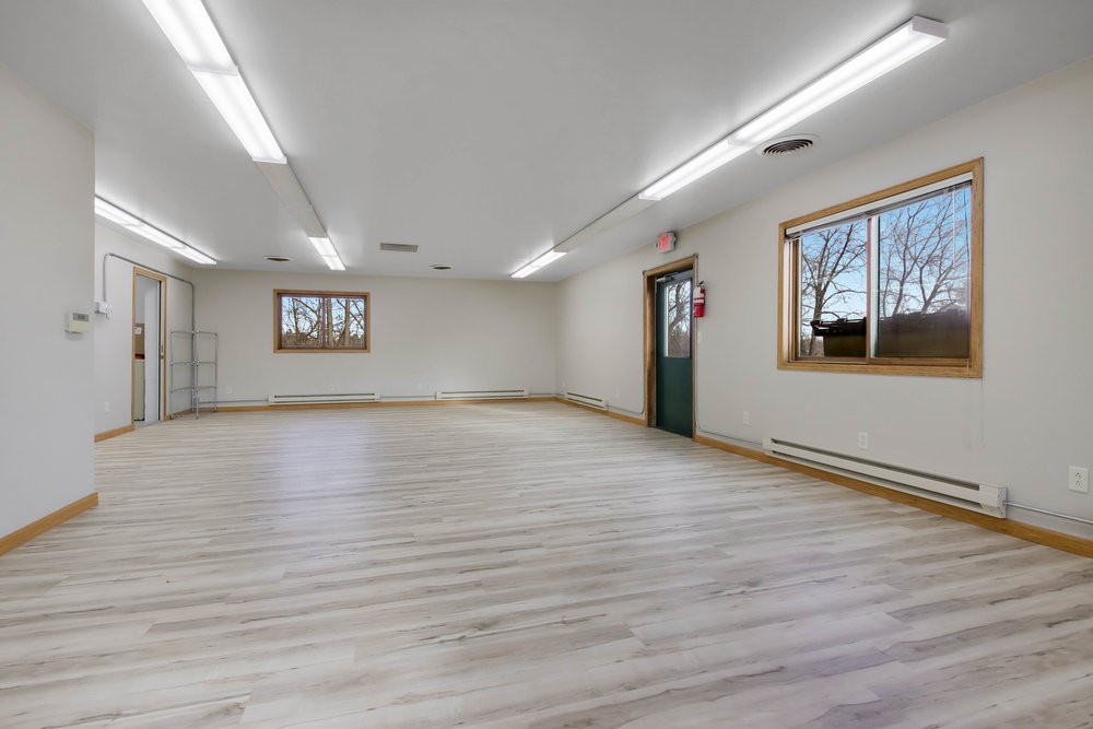 215 Lake Avenue E Property Photo 34