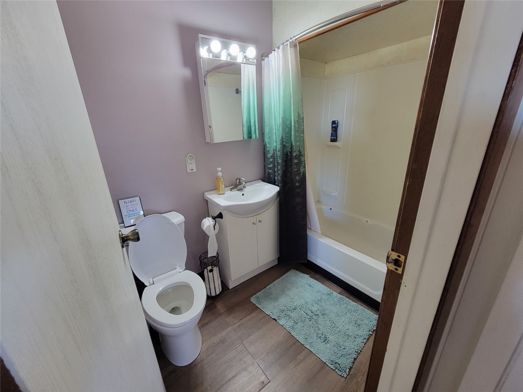 6628w Marion Street 1-4 Property Photo 9