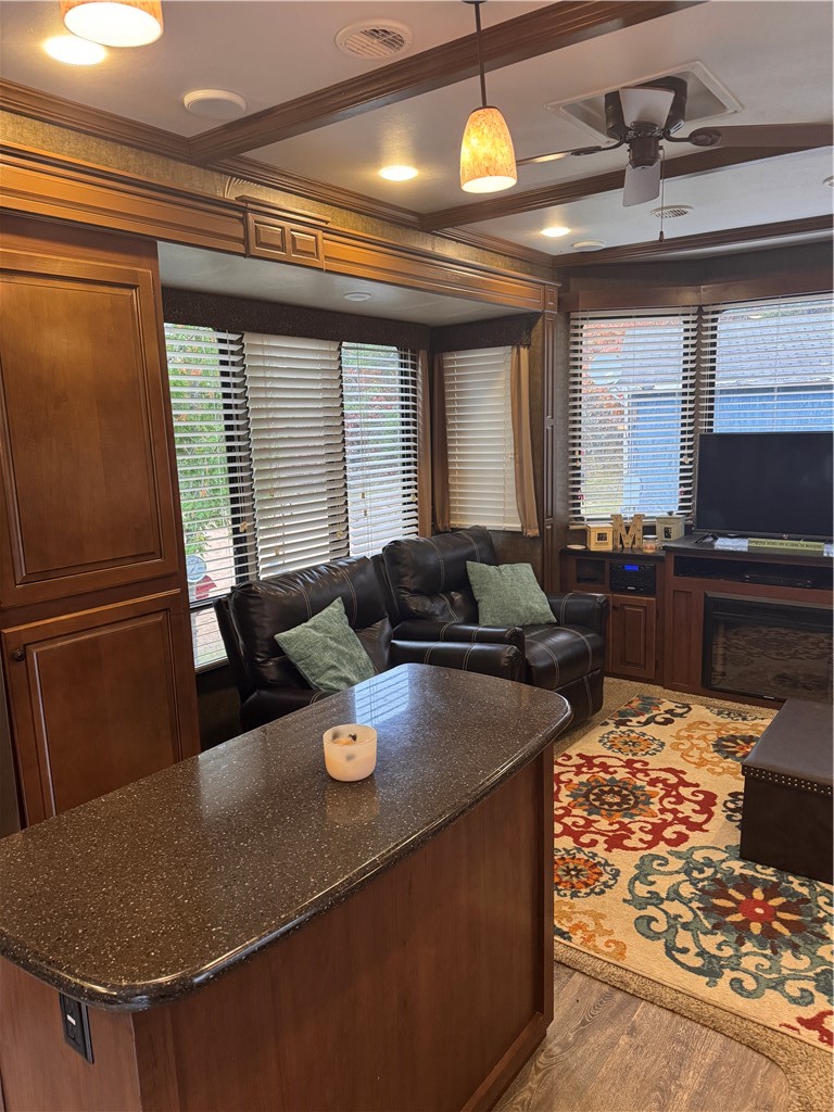 15610 E Crystal Lake Road Property Photo 8