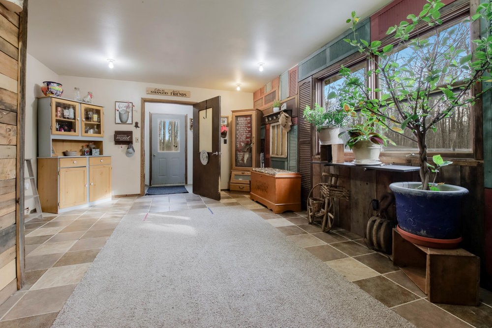 7719 W Wears Road Property Photo 6
