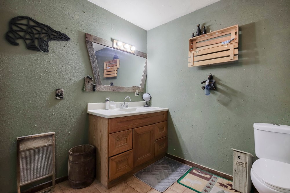 7719 W Wears Road Property Photo 11