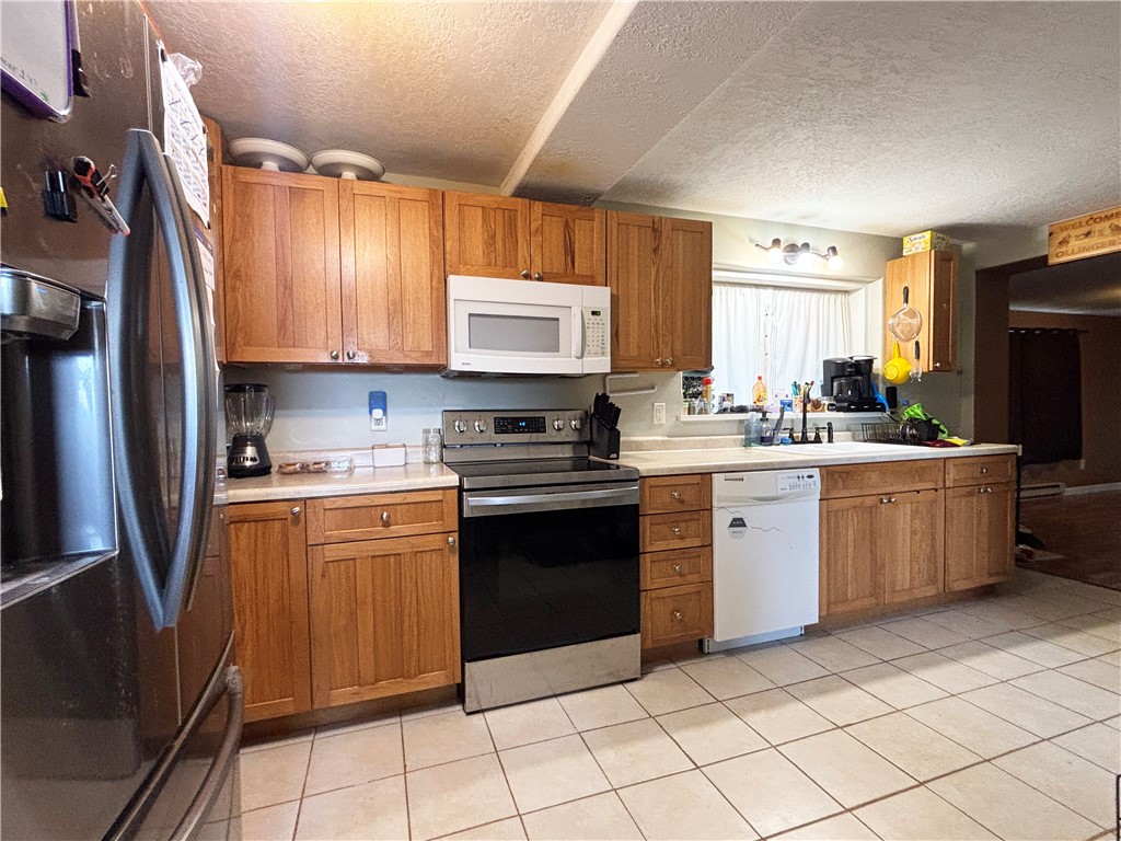 1831 Montanis Avenue Property Photo 6