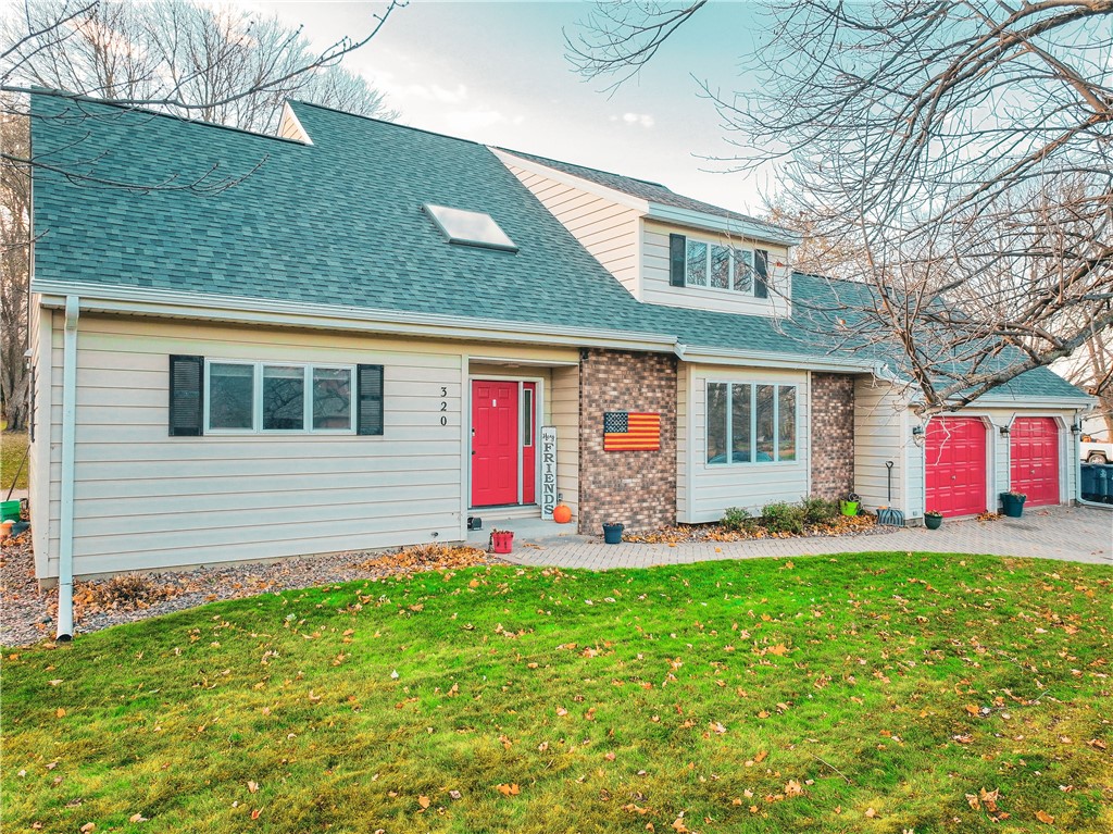 320 Badger Road Property Photo 1