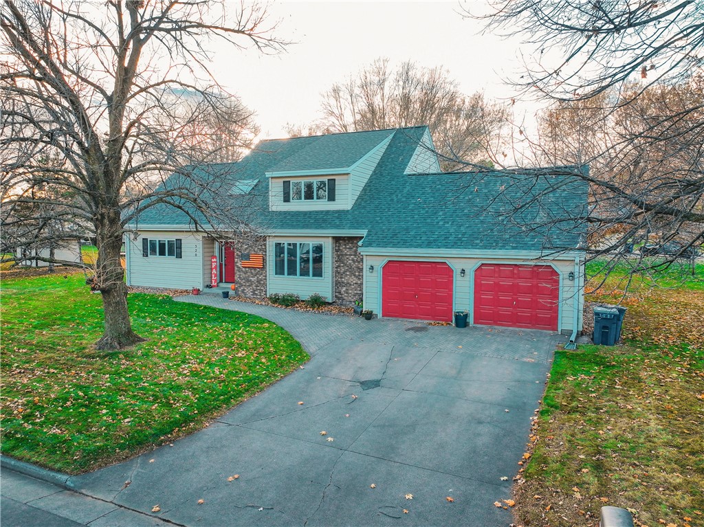 320 Badger Road Property Photo 2