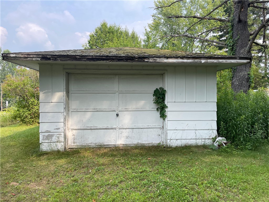 N14069 Flambeau Avenue Property Photo 5