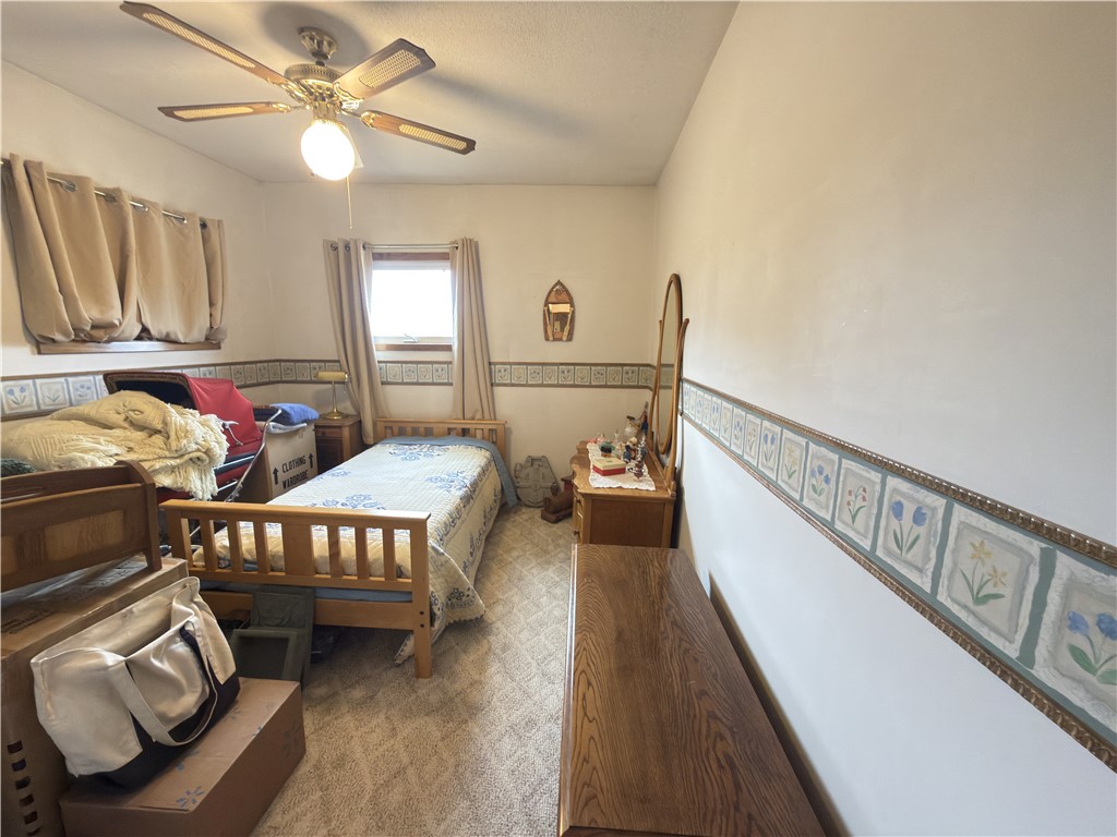 510 Maple Street W Property Photo 26