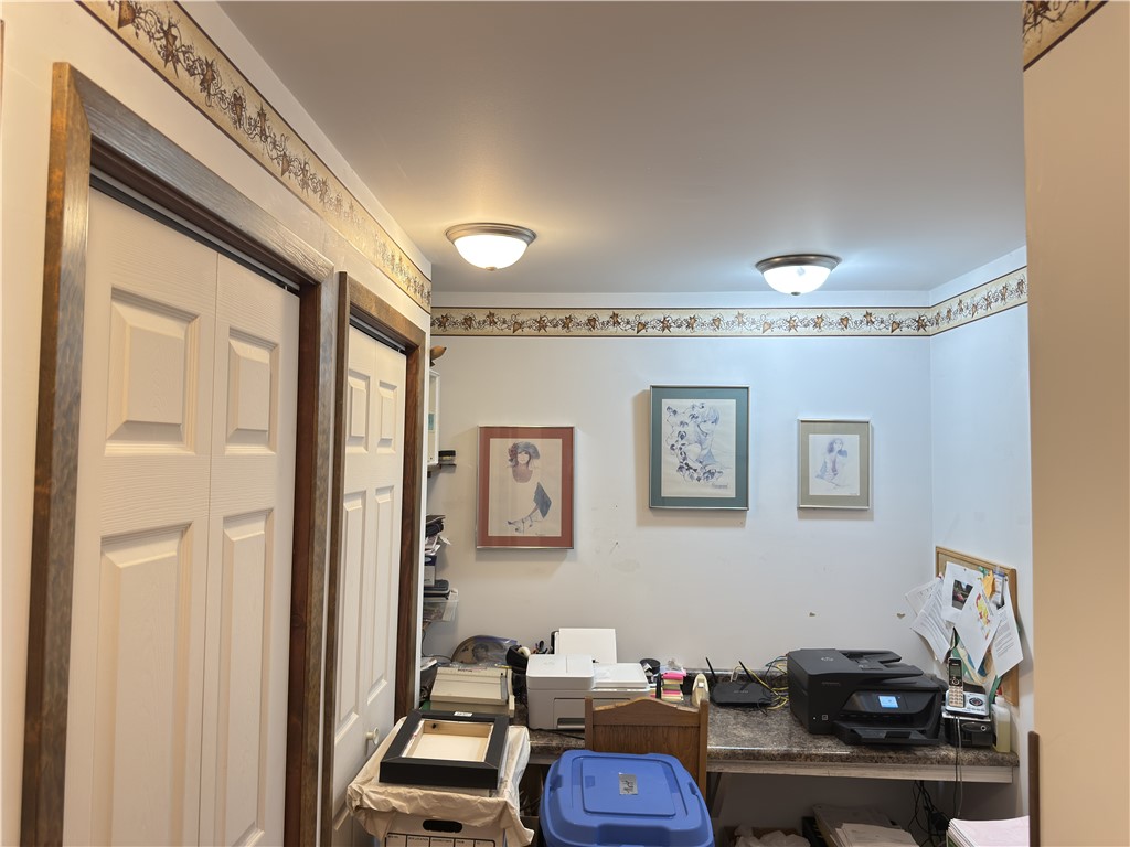 510 Maple Street W Property Photo 29