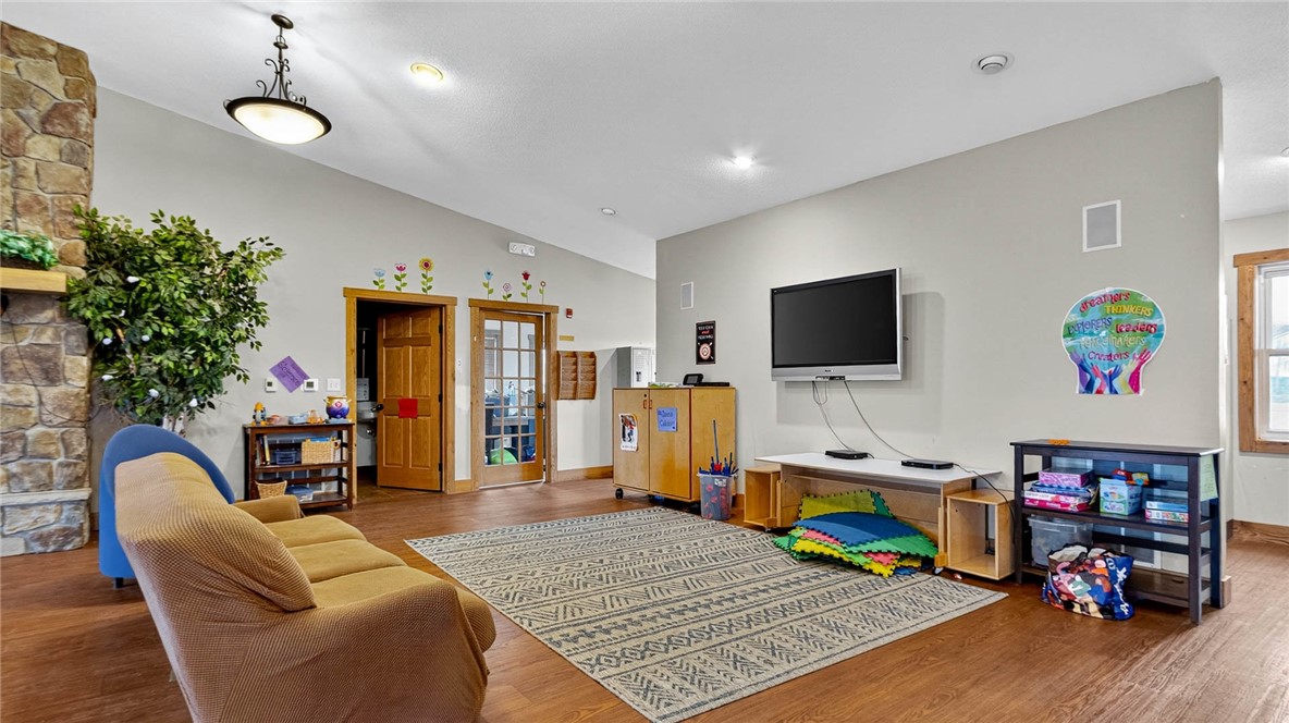 1612 Truax Boulevard Property Photo 37
