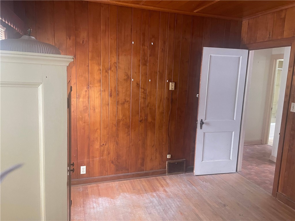 421 3rd Avenue S Property Photo 17
