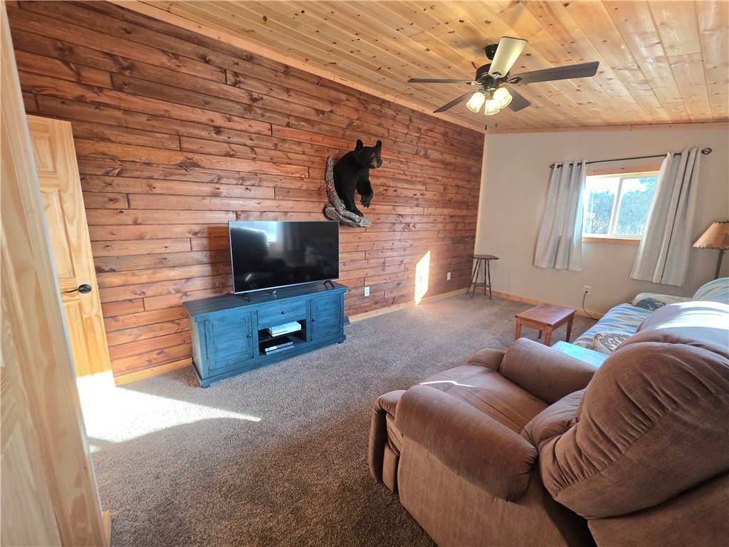 566 W Us Highway 63 Property Photo 11