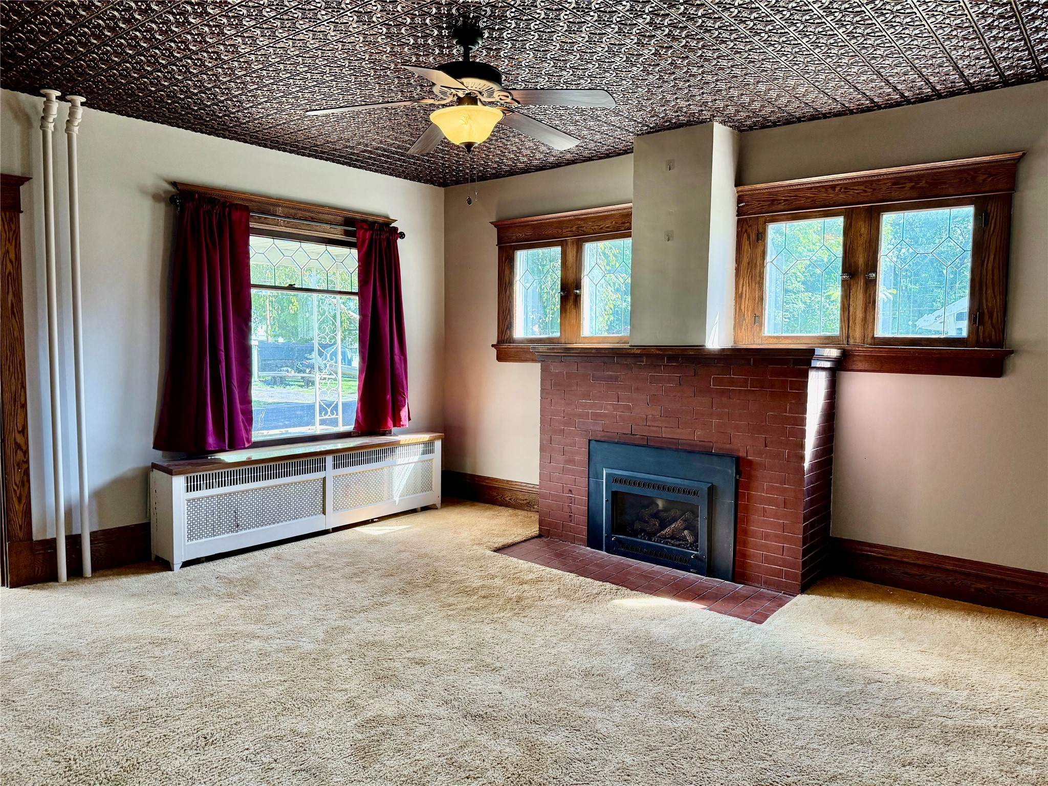 1045 Grove Street Property Photo 13