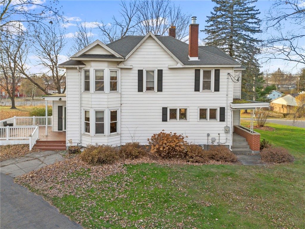 1045 Grove Street Property Photo 33