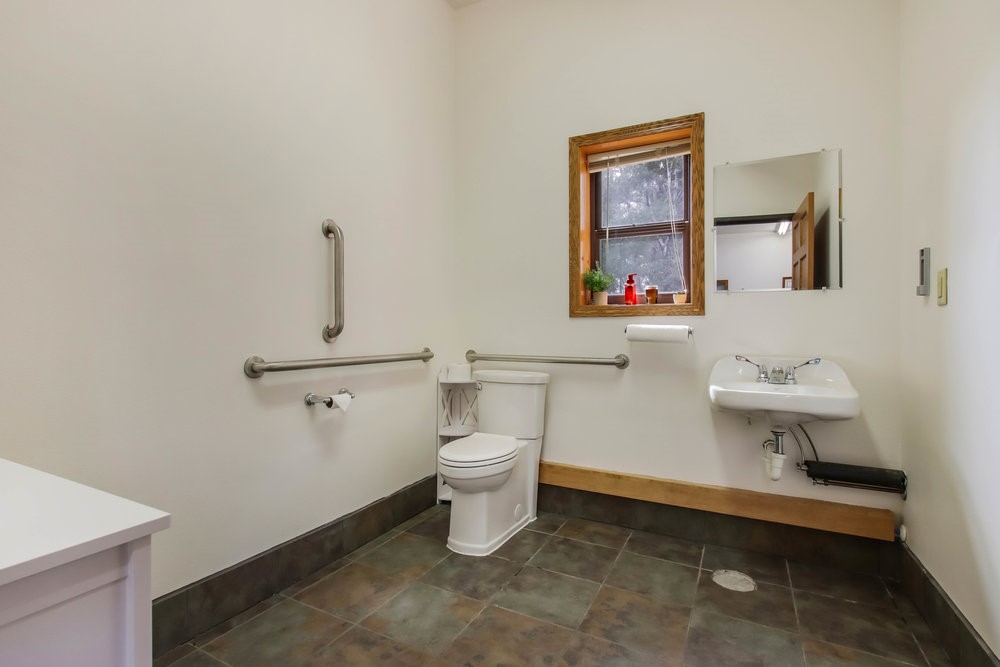 750 W Arthur Avenue Property Photo 23