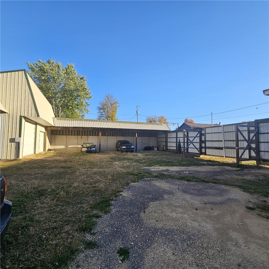 420 Main Street Property Photo 5