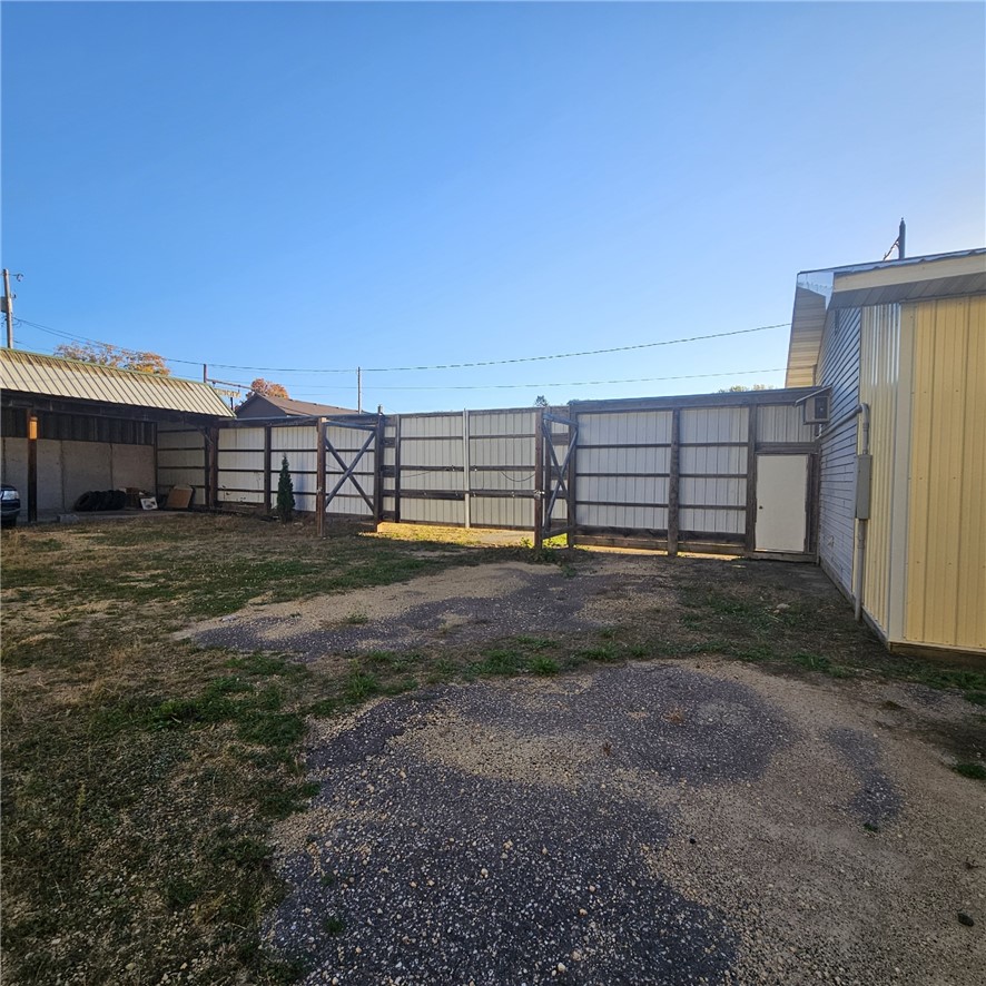 420 Main Street Property Photo 6