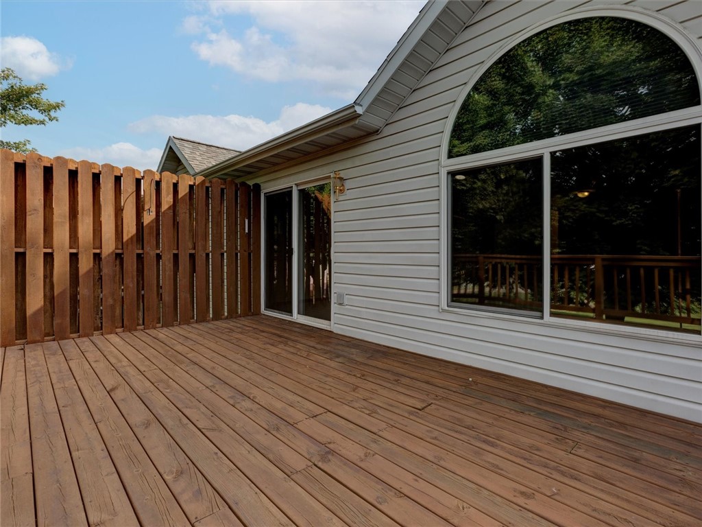 412 Lee Street A Property Photo 37