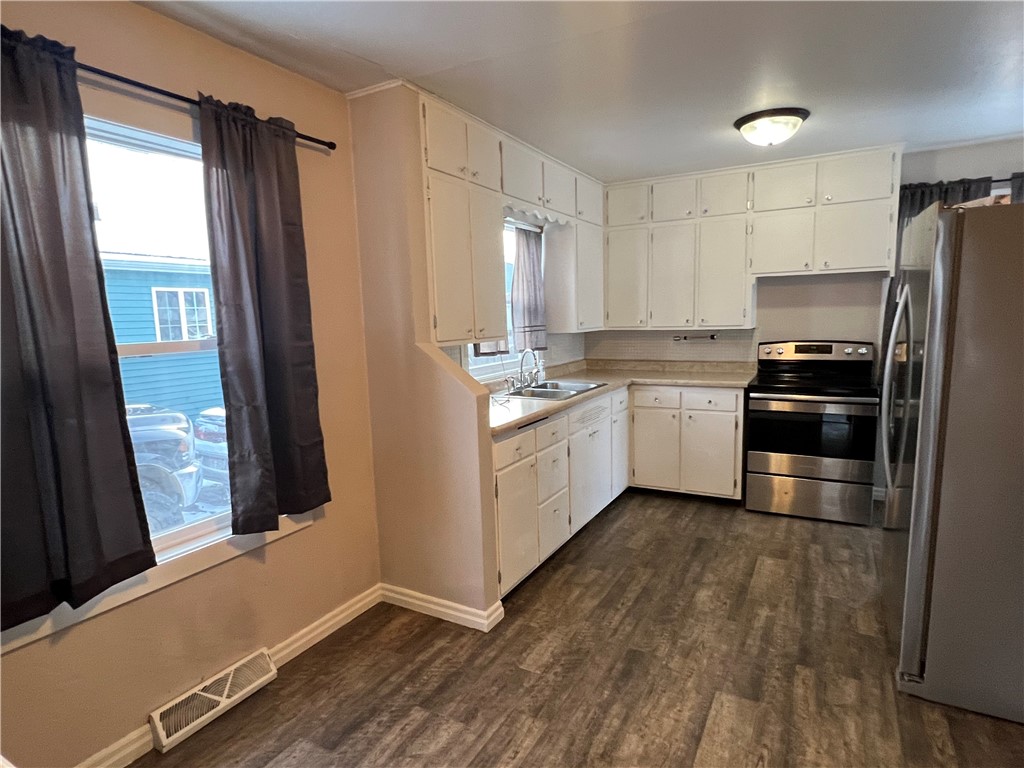 120 Noble Avenue Property Photo 4